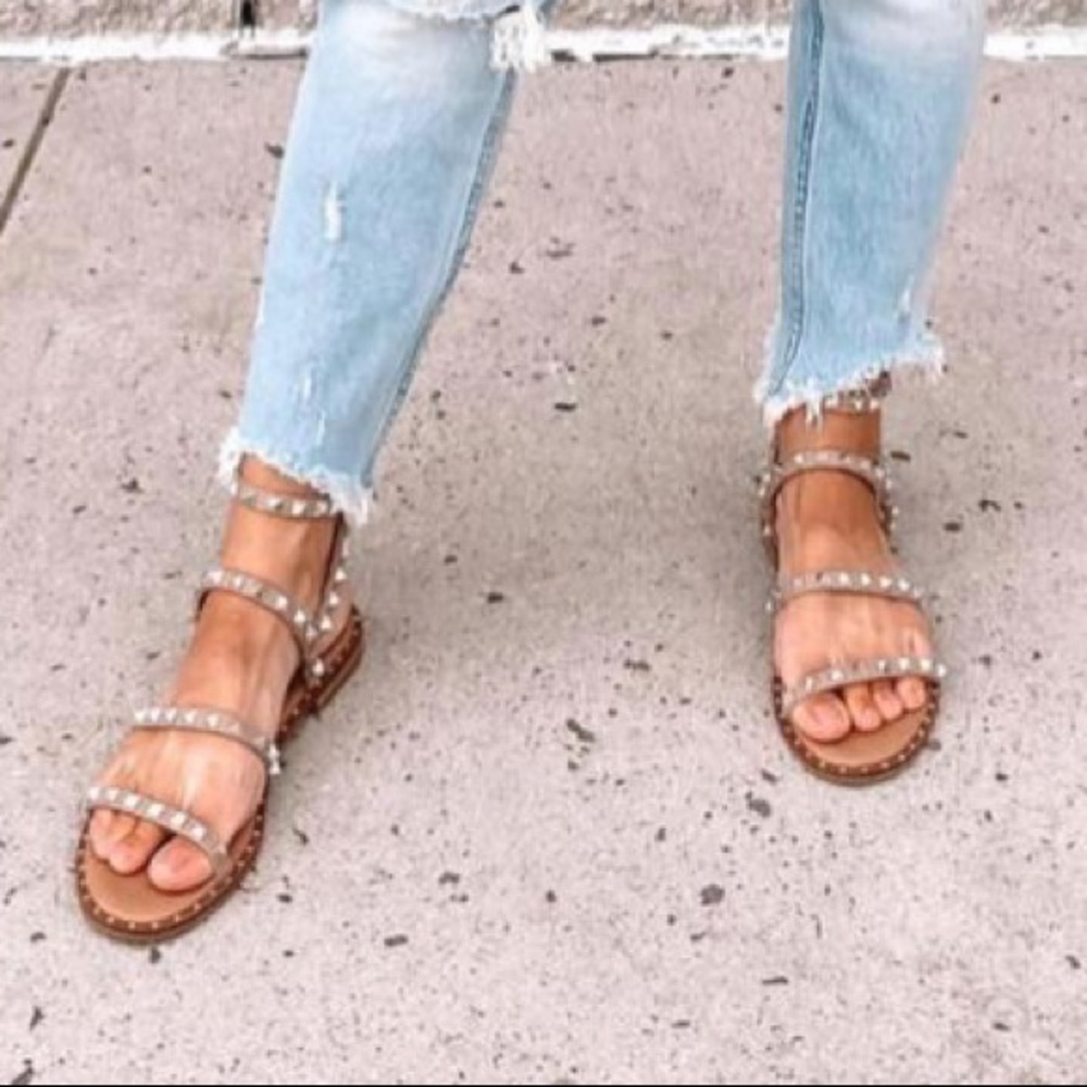Steve Madden Travel Tan Studded Sandals | Size 8